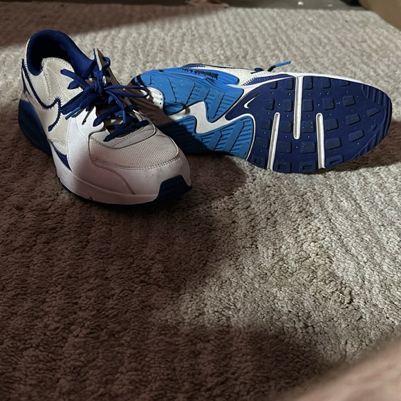 Nike AirMax Excee M10 - Picture 4 of 4